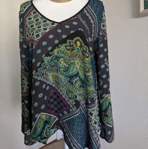 Chelsea & Theodore printed Long Sleeve Blouse